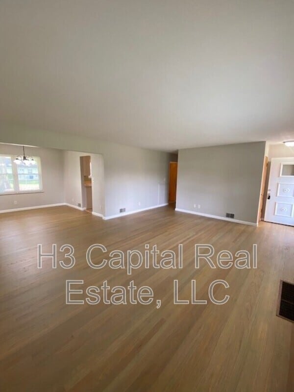 Photo - 2111 Clark Ave