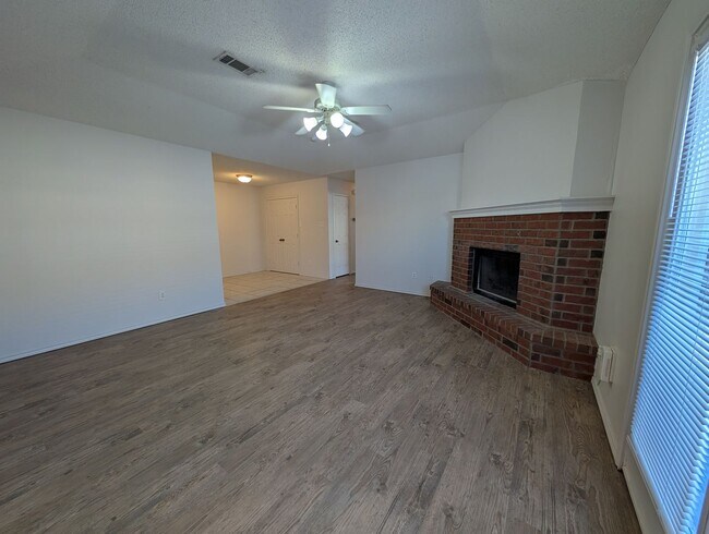 Photo - 2413 87th St Unidad B