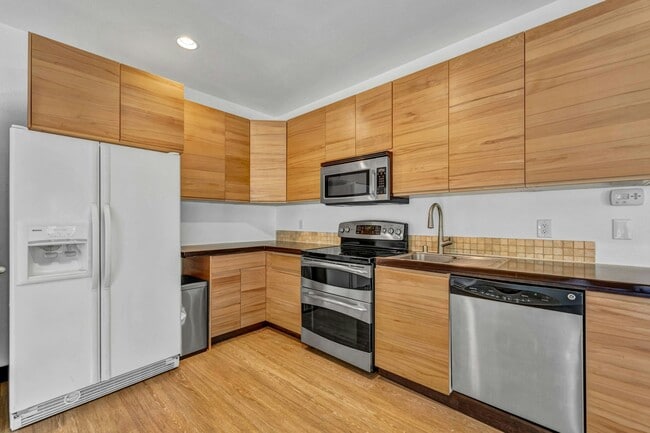 Photo - 638 N Martin Dr Unidad C