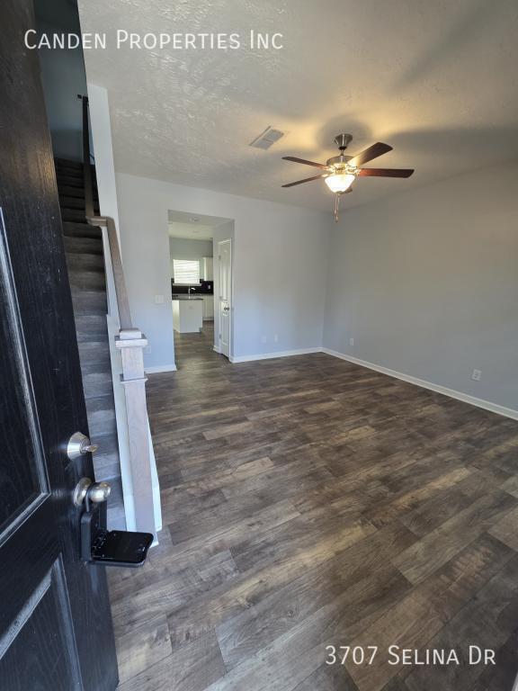 Photo - 3707 Selina Dr