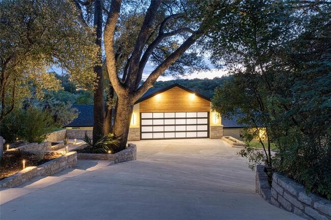 Building Photo - 620 Bermuda St