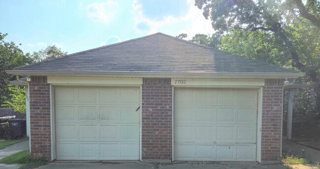 Photo - Room in Duplex on Stalcup Rd