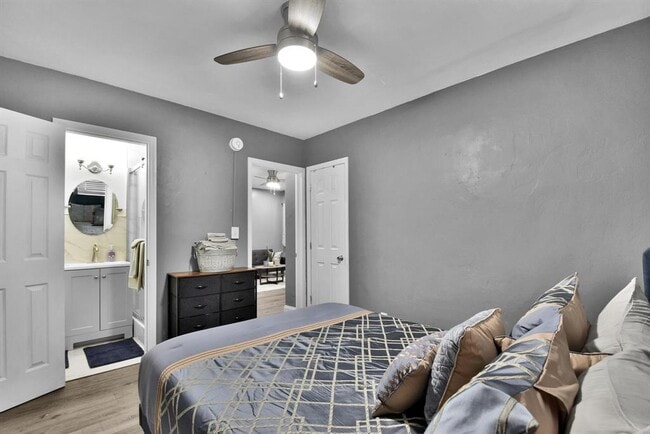 Photo - 201 SE 23rd St Unidad 2