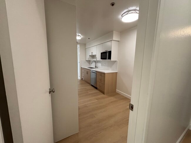 Entrance to the kitchen - 230 W 5th Ave Unit 303