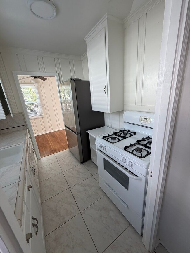 Photo - 4832-4834 Kansas St Unit 2