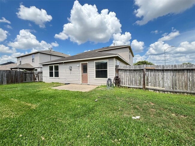 Photo - 2803 Mustang Hill Ln