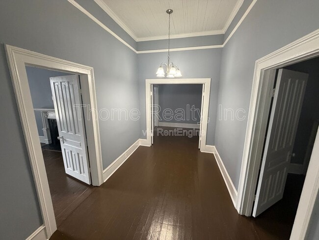 Photo - 412 W Walnut St