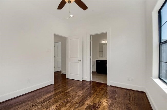 Photo - 1120 Columbus St