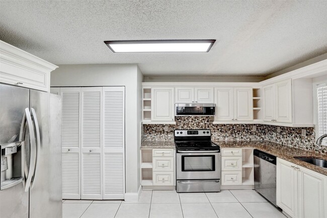 Photo - 12215 Royal Palm Blvd Casa