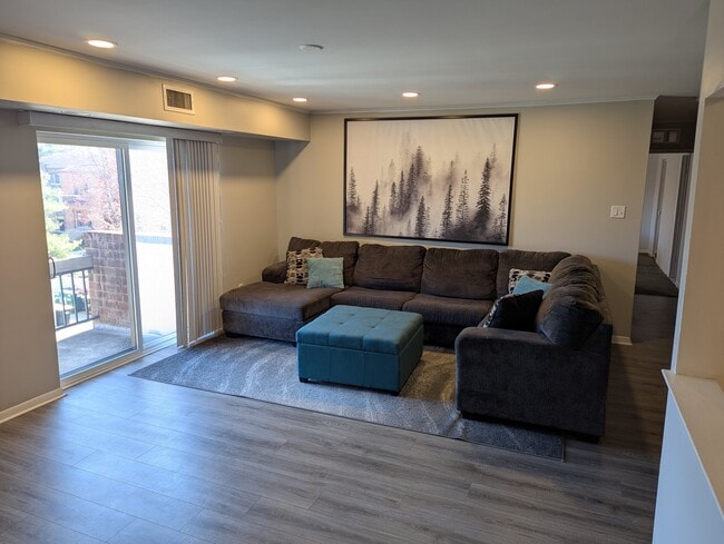 Photo - 47301 Delaire Landing Rd Unit 301