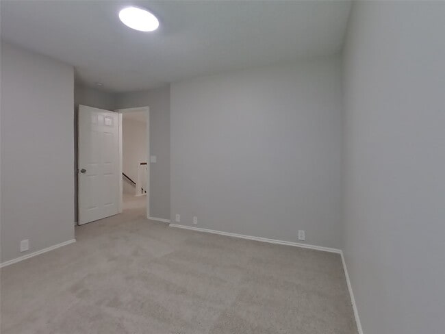 Photo - 18810 Woodbreeze Dr