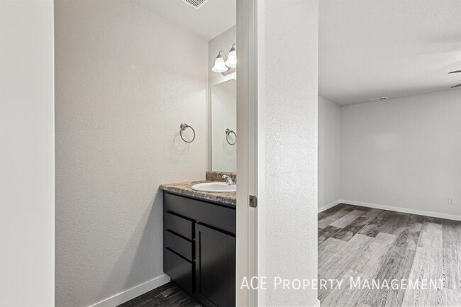 Photo - 22729 Radar Hill Rd