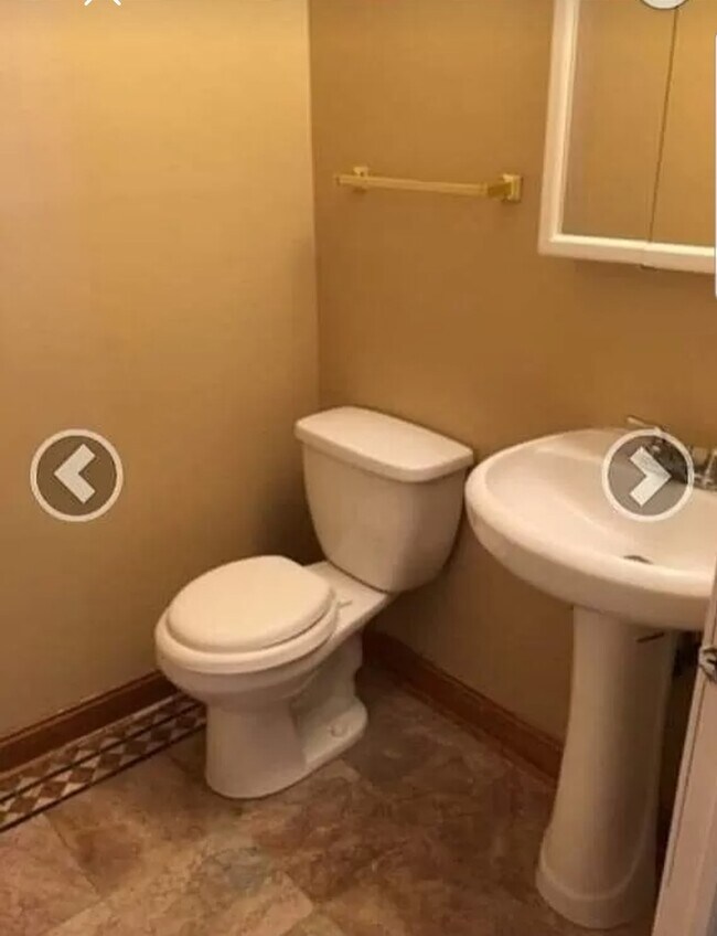 Photo - 7499 Churchill Dr