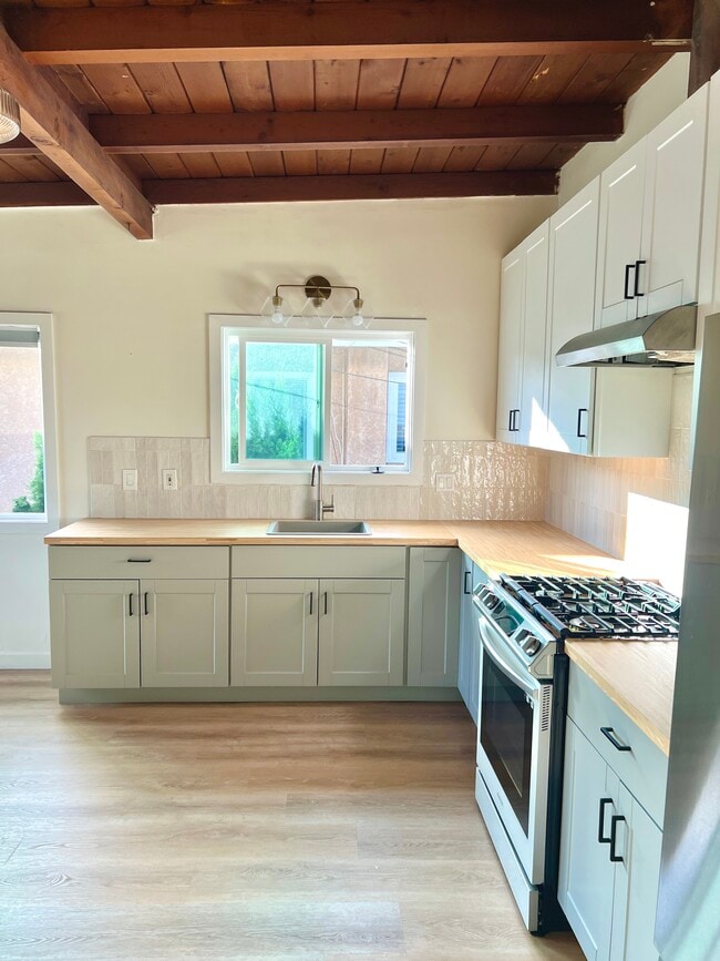 Building Photo - 3417 W 190th St Unit C