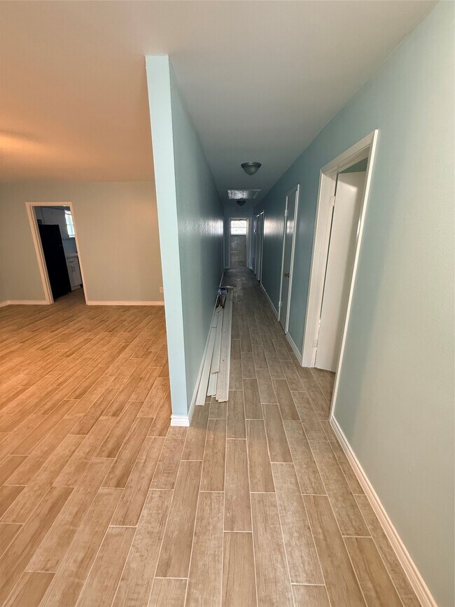 Photo - 5107 Avenue Q