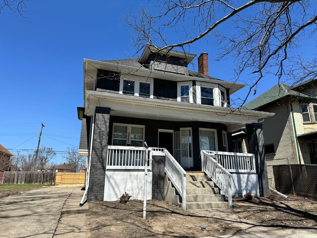 Photo - 3262 Hogarth St House