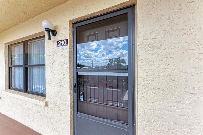 Building Photo - 305 30th Ave W Unit A210