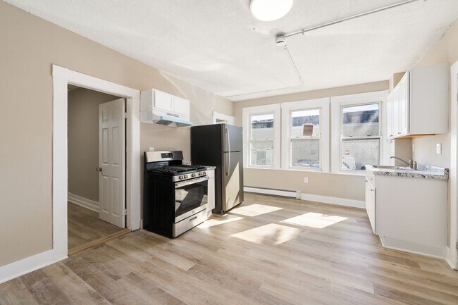 50 Common St Unit 1
