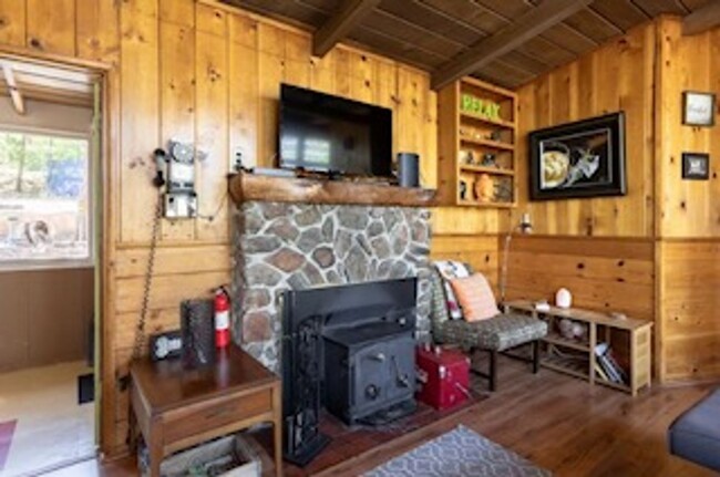 Photo - Cozy Cabin in Idyllwild House