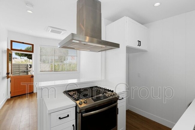 Photo - 1638 Santa Ana Ave