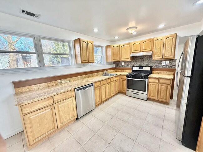 Photo - 6 Citadel Ave