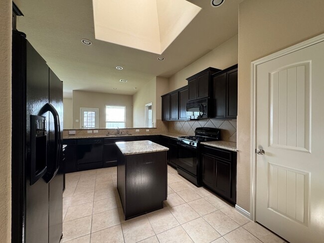 Building Photo - 19038 W Windhaven Terrace Trail