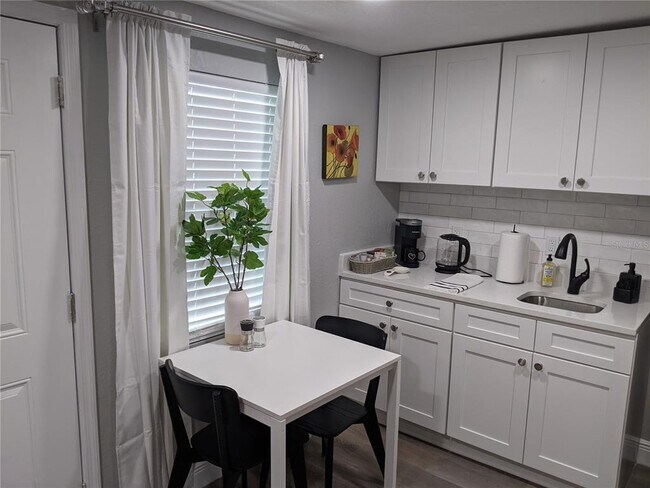 Photo - 4538 W Minnehaha St