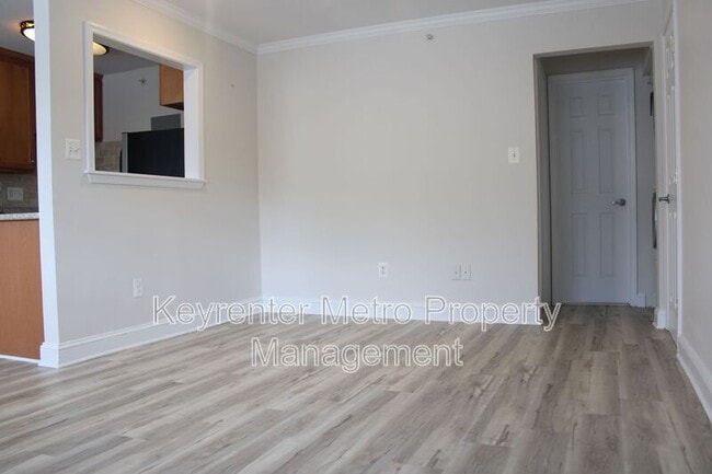 610 Main St Unit #301