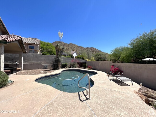 Building Photo - 13867 E Paradise Ln Rental