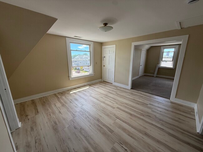 Dining room - 11 Summer St Unit 3rd floor