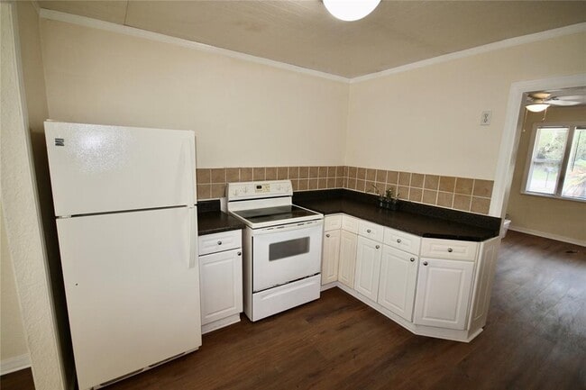 Photo - 1806 S Cedar Ave