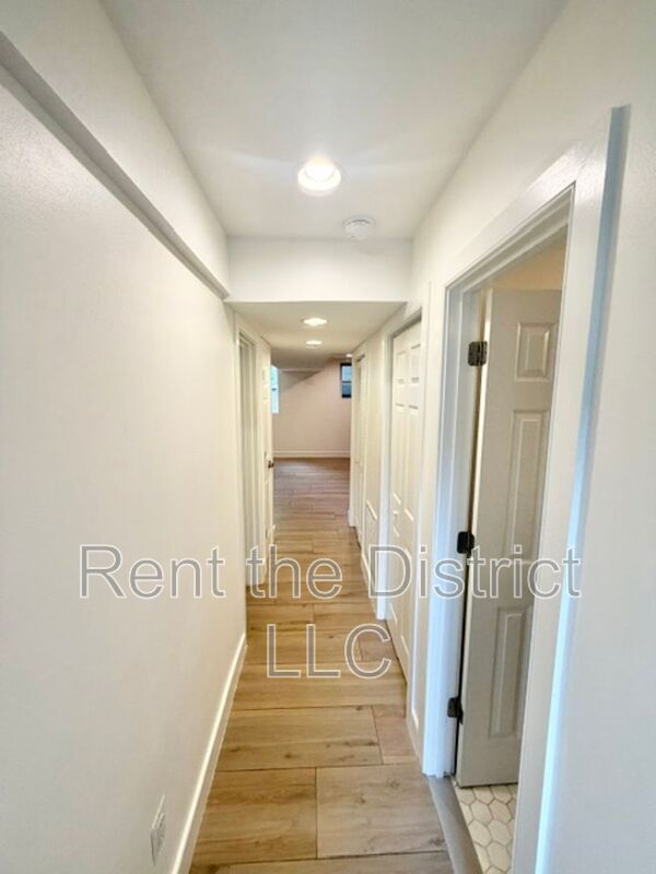 605 Kenyon St NW