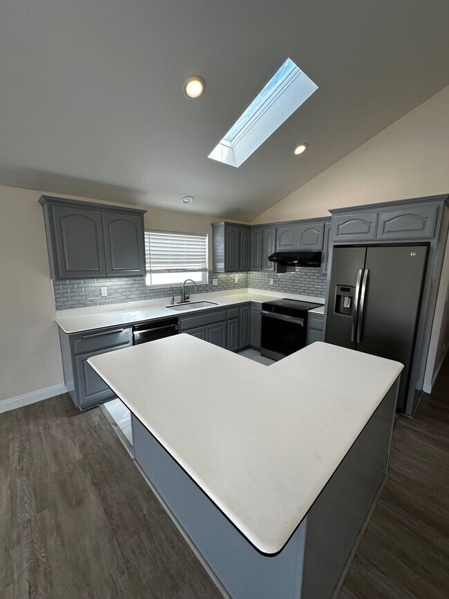 54 Pomona Ave Unit 1