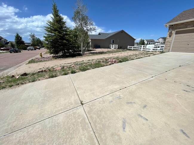 8627 Tibbs Rd