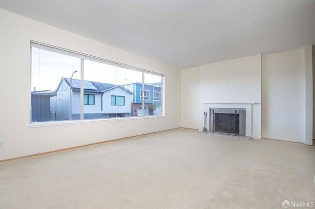 Photo - 160 Devonshire Way