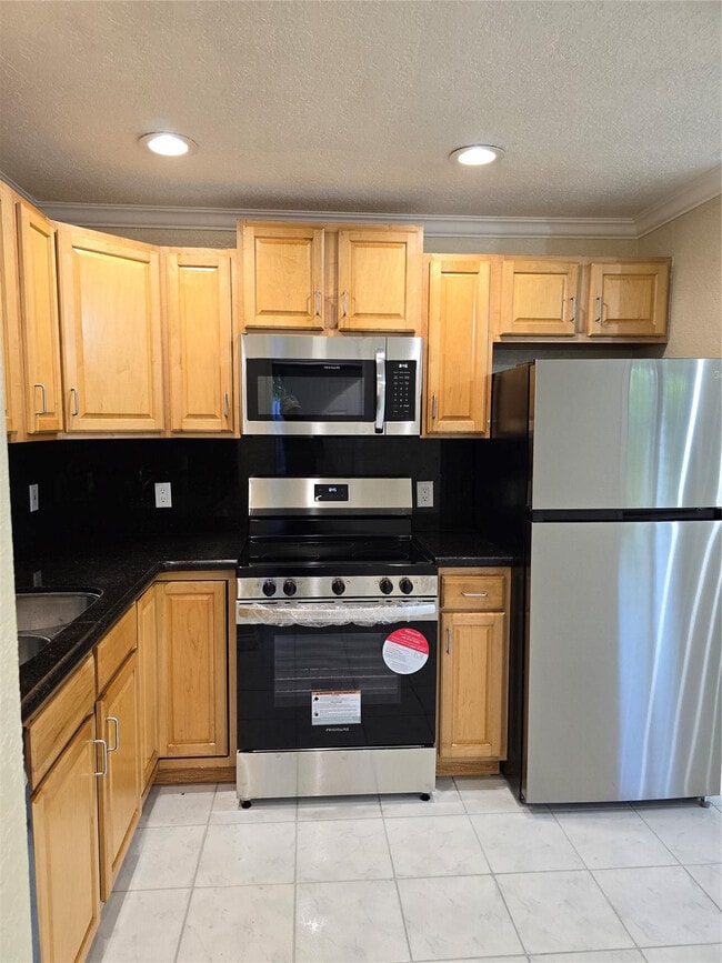 Photo - 1749 NW 6th Ave Unit 2