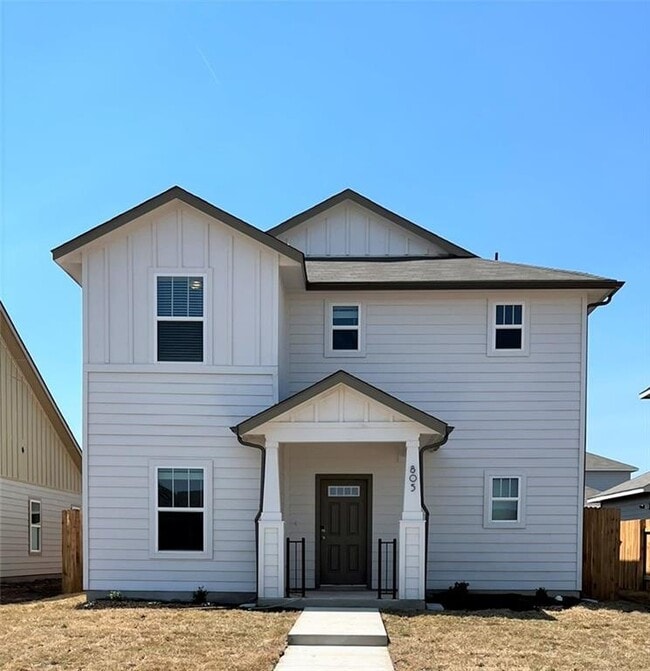 Photo - 805 East St