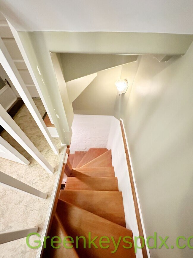 Photo - Gorgeous 2 Bedroom Craftsman in SE Portland!