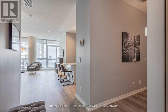 Photo - 51 E Liberty St Unit PH07