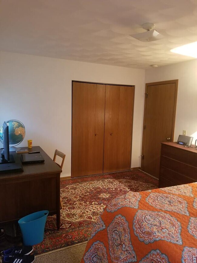 Photo - 1210 W Carriage Dr