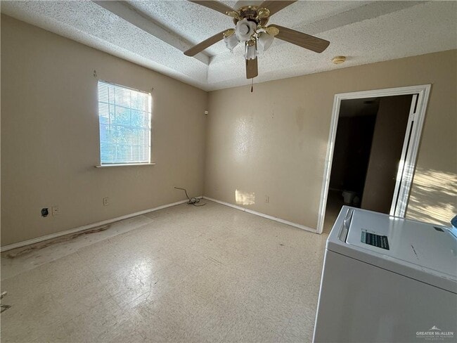 Photo - 11 Katrina Ave