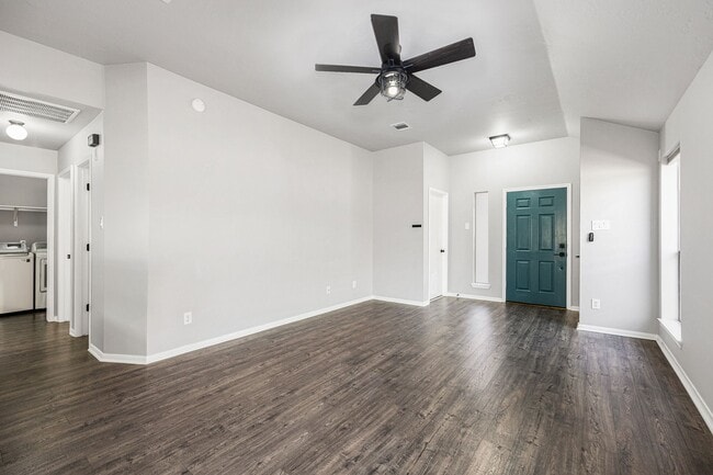 Photo - 18234 Campbellford Dr