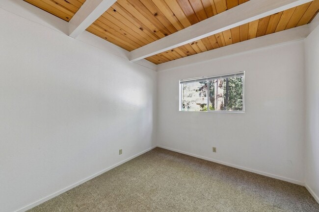 Photo - Large Mountain home with garage by the river