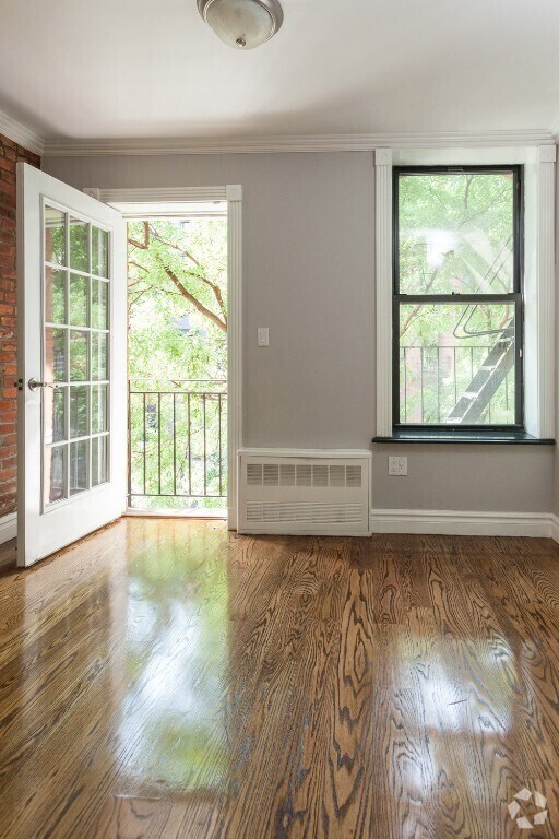 Building Photo - 521 E 5th St Unit 2D Rental