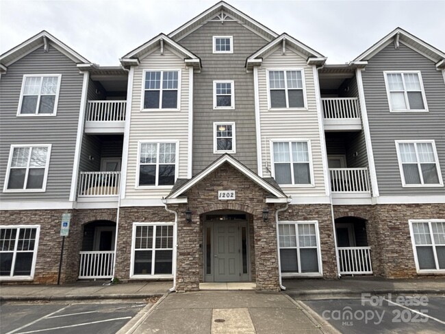 Photo - 1224 Duncan Gardens Dr Townhome