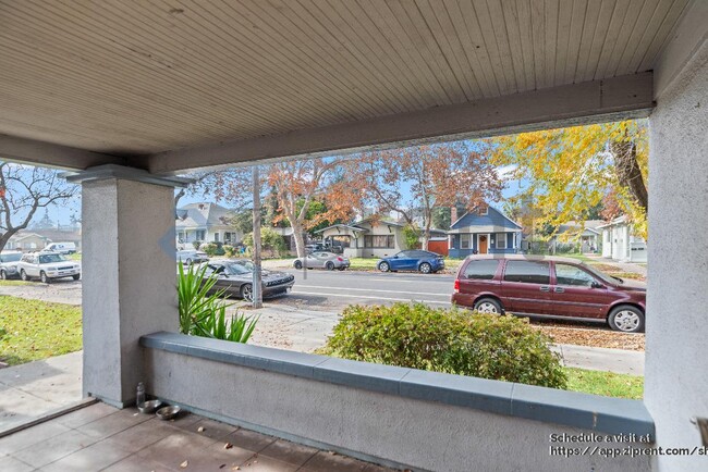 Photo - 7840 Church St