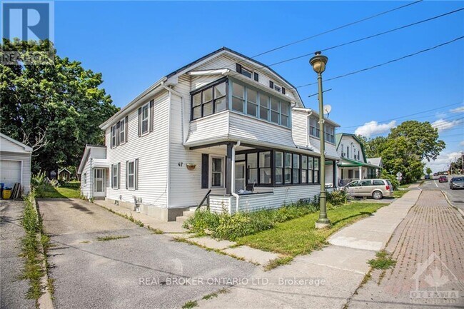 Photo - 47 Townline Road East