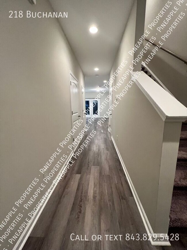 Photo - 218 Buchanan-