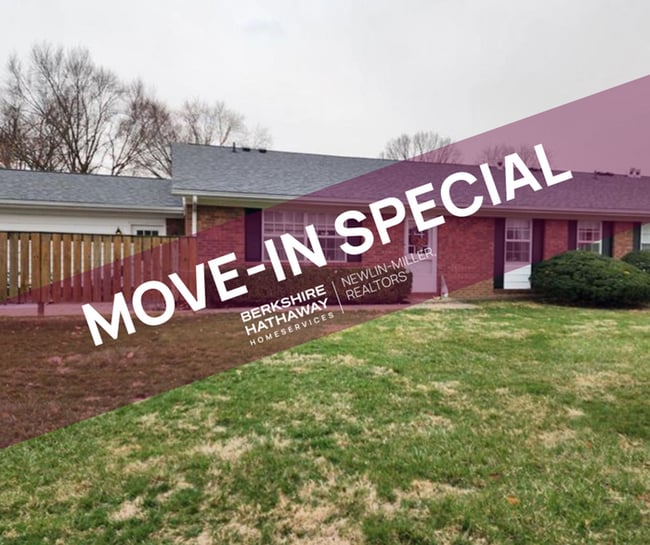 Building Photo - Move In By February 28th - Pay ONLY A $500 Deposit!! Unit 34