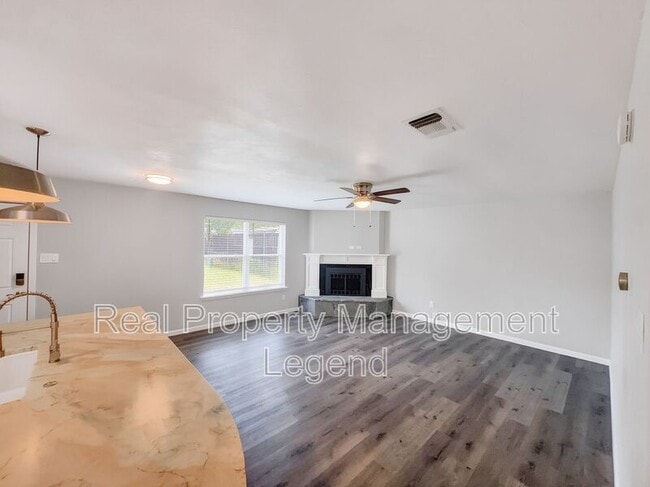 Photo - 109 N Heights Dr